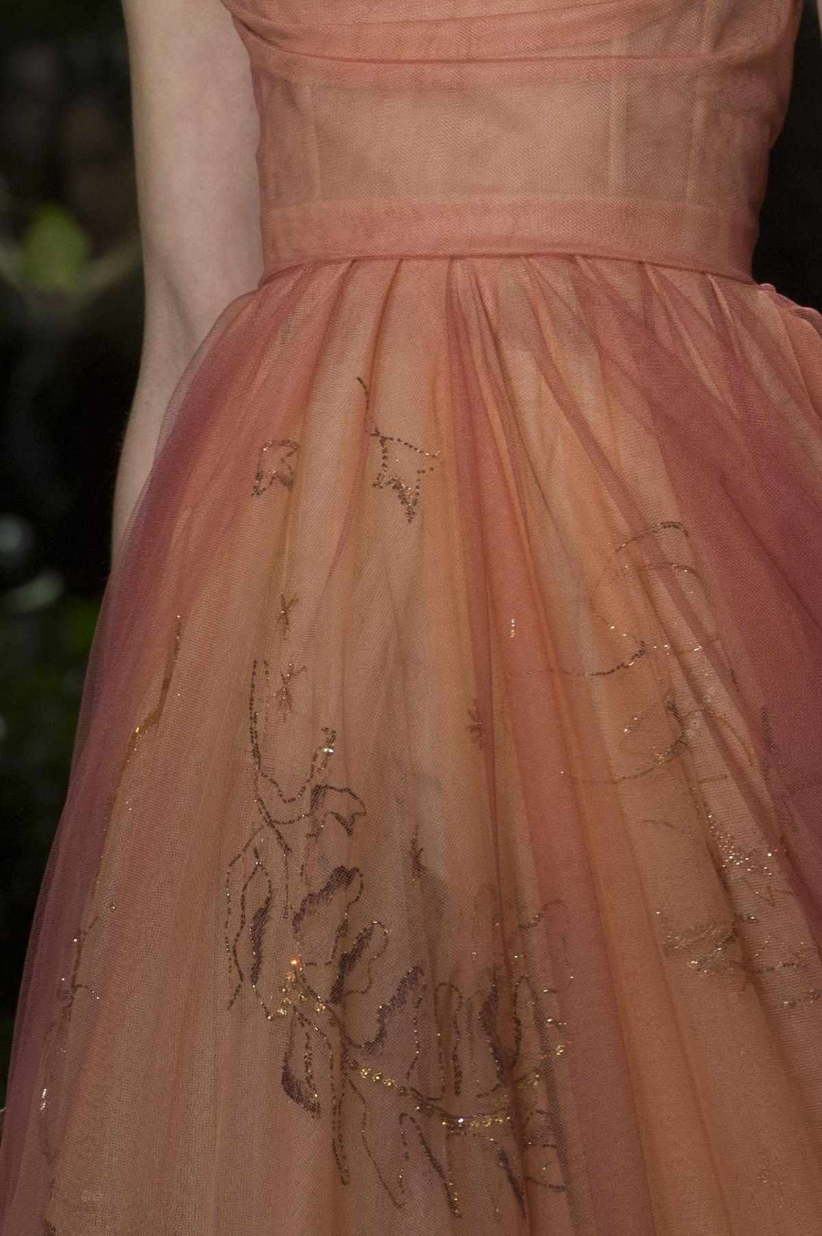 Wunderschönes A-Linien-Abendkleid in Orange mit Spaghettiträgern, bodenlang aus Tüll für den Abschlussball P2378