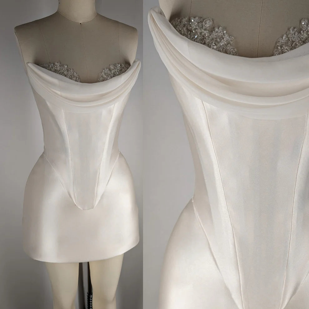 Robe moulante élégante en satin à bordure en plumes, pour 19e anniversaire et retour aux sources P3604