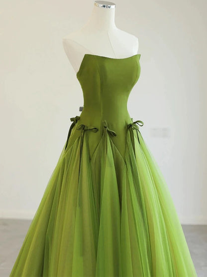 Hübsches Ballkleid Trägerloses Knospengrün Tüll Abschlussballkleid Abendkleid P2464