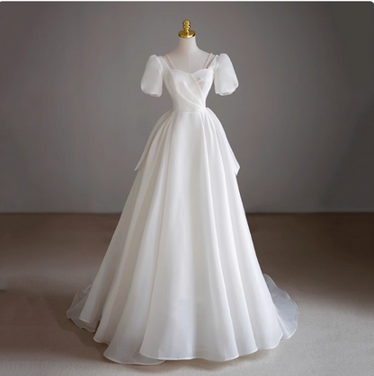 Robe de mariée simple et légère française, ligne A, tulle, avec liens, manches courtes, blanche P2496