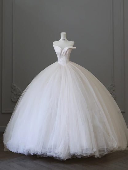 Elegantes elfenbeinfarbenes, fließendes Tüll-Prinzessinnenbrautkleid P2504