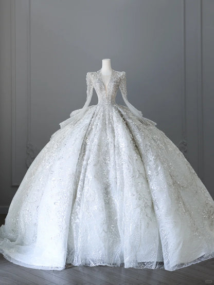 Elegantes Brautkleid P2510 mit V-Ausschnitt, Schwanenhals, langen Ärmeln, aus schwerer Luxusware, bodenlang