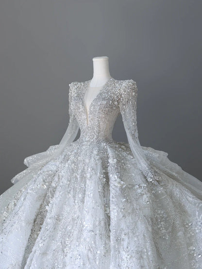 Elegantes Brautkleid P2510 mit V-Ausschnitt, Schwanenhals, langen Ärmeln, aus schwerer Luxusware, bodenlang