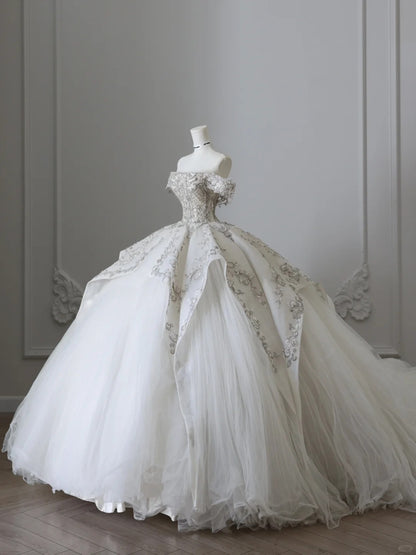 Robe de mariée de luxe en tulle vaporeux, à épaules dénudées, ornée de perles, longueur ras du sol P2513