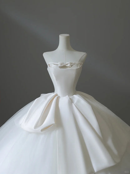 Mädchenhaft Verspieltes Schleifen-A-Linien-Brautkleid aus Tüll und Satin, bodenlang P2534