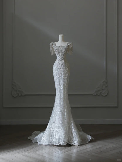 Illusion-Meerjungfrauen-Brautkleid P2542 mit quadratischem Ausschnitt, glänzend und perlenbestickt