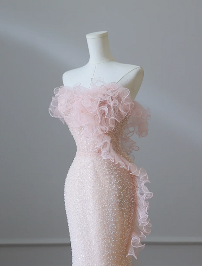 Elegantes pinkfarbenes Meerjungfrauen-Abendkleid mit einer Schulter und Perlen P2549