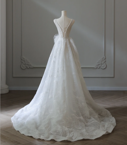 Elegantes ärmelloses Tüll-A-Linien-Brautkleid mit Rundhalsausschnitt P2561