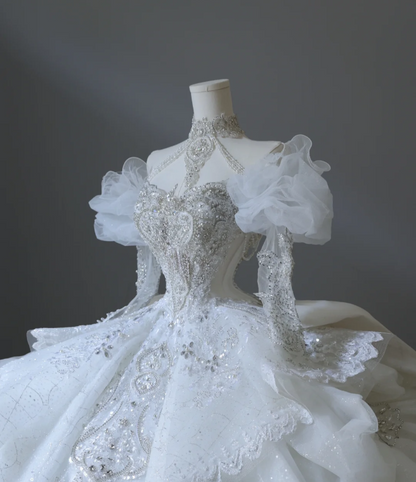 Französisches Hof Retro weißes, langärmeliges, perlenverziertes Luxus-Brautkleid in Bodenlänge P2562
