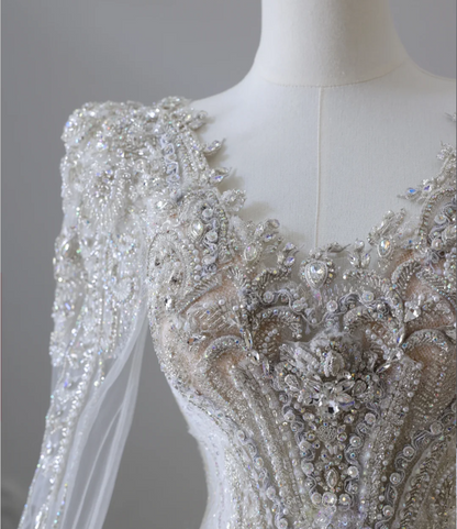 Luxuriöses, perlenbesetztes, langärmeliges, funkelndes Retro-Brautkleid im Palaststil, bodenlang P2581