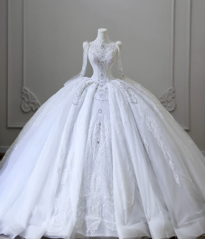 Vintage Lace Mock Neck Sleeveless Beaded Floor-Length Wedding Dress P2601