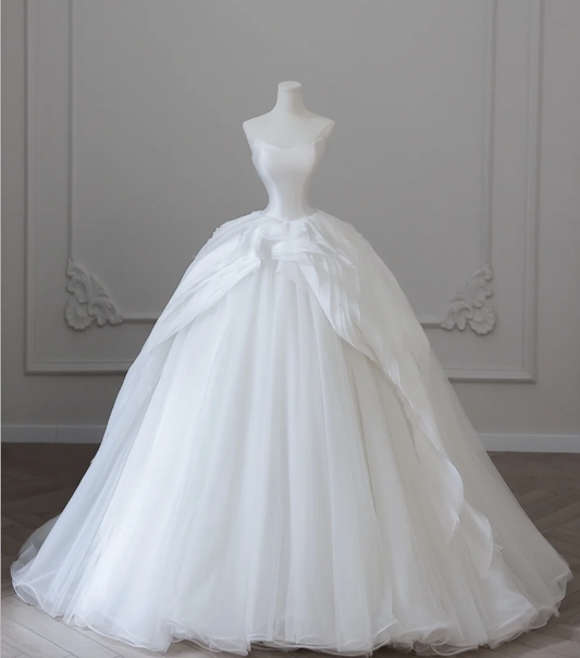 Simple and dreamy strapless A-line tulle wedding dress P2615