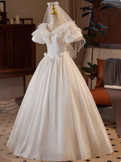 Vintage Brautkleid aus Satin mit V-Ausschnitt, kurzen Ärmeln und A-Linie, P2619