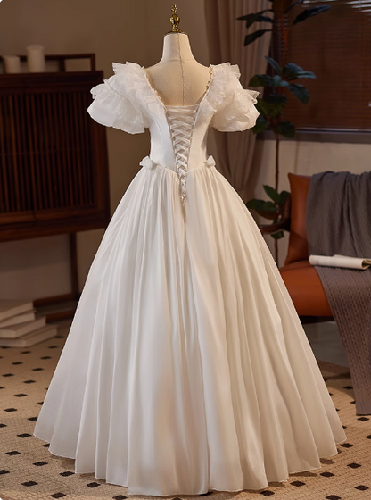 Vintage Brautkleid aus Satin mit V-Ausschnitt, kurzen Ärmeln und A-Linie, P2619