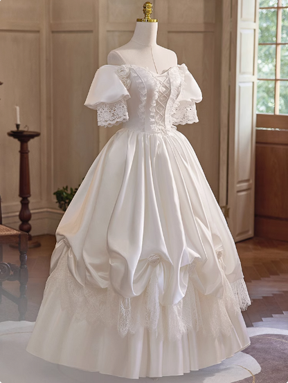 Französisches Retro-Palast-Hochzeitskleid P2621 aus Satin mit Spitze und Off-Shoulder