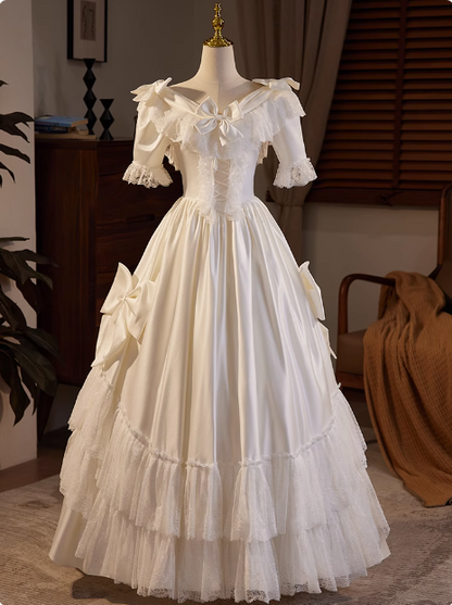 Französisches Retro-Brautkleid P2623 aus Satin mit kurzen Ärmeln und Schleife