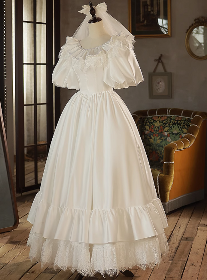 Elegantes französisches Hochzeitskleid aus weißem Satin mit Puffärmeln und Spitze, bodenlang P2630