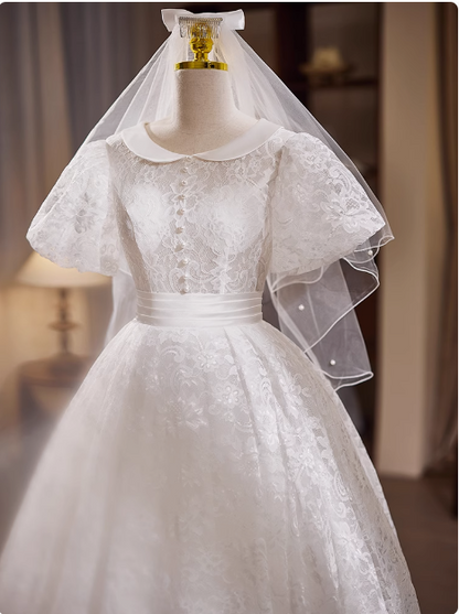 Vintage Weißes Kurzarm-Spitzen-Tee-Langes A-Linien-Hochzeitskleid P2632