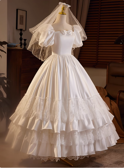 Retro Prinzessin Schleife Puffärmel Satin Spitze Bodenlang A-Linie Brautkleid P2633