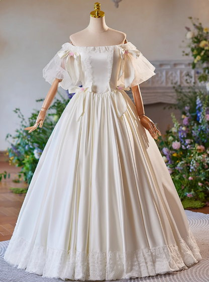 Einfaches weißes schulterfreies Satin-Hochzeitskleid P2639 in Bodenlänge mit Schleife