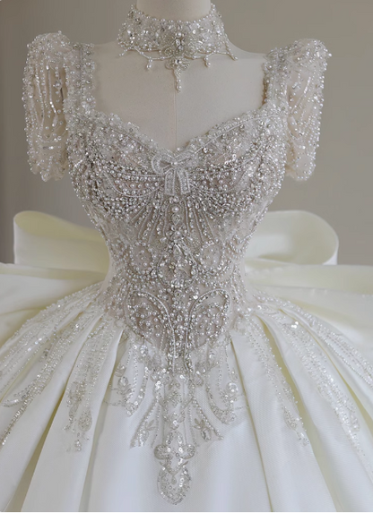 Französische Prinzessin glänzend bestickte Schleife Luxus Satin bodenlanges Hochzeitskleid P2645