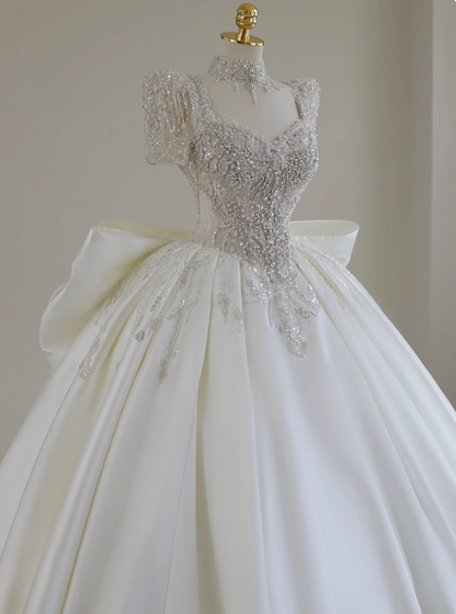 Französische Prinzessin glänzend bestickte Schleife Luxus Satin bodenlanges Hochzeitskleid P2645