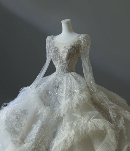 Robe de mariée vintage française col rond manches longues à sequins longueur ras du sol P2568