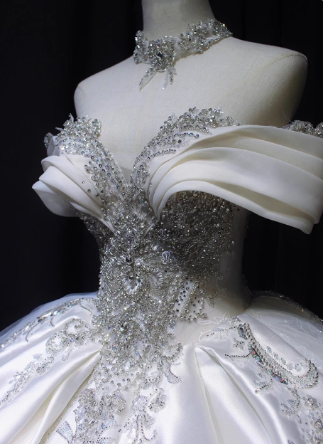 Elegant French Long Sleeve Satin Shiny Beaded Bow Floor-Length Wedding Dress P2672