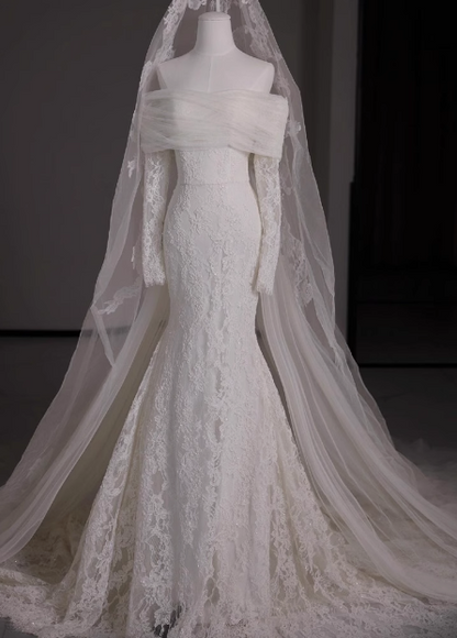 Französische Spitze schulterfreies weißes Meerjungfrauen-Brautkleid P2694