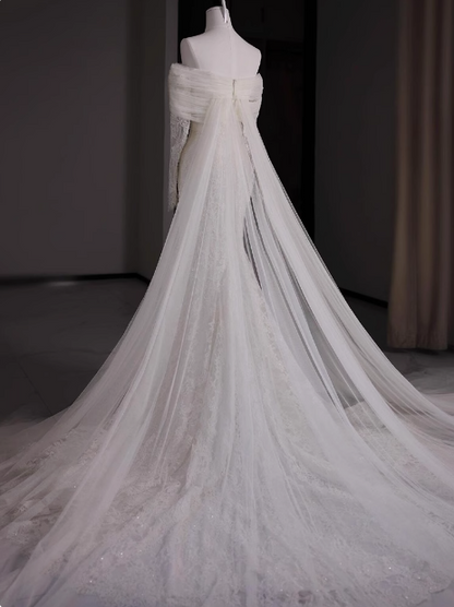 Französische Spitze schulterfreies weißes Meerjungfrauen-Brautkleid P2694