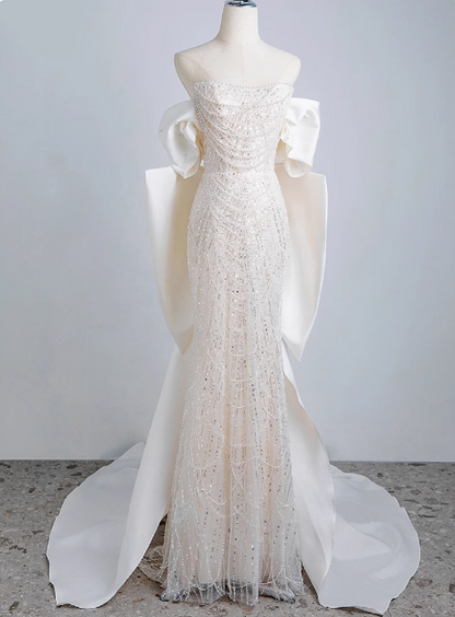 Schimmerndes Meerjungfrauen-Hochzeitskleid mit Perlen, Off-Shoulder und Schleife Prinzessin P2696
