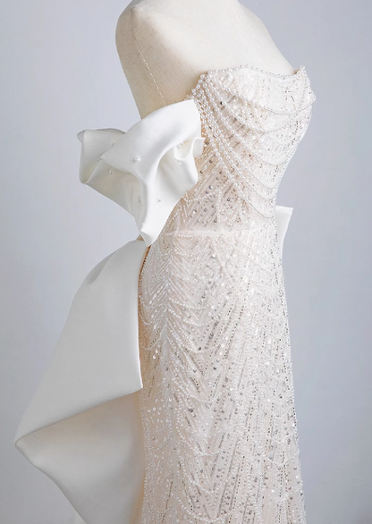 Schimmerndes Meerjungfrauen-Hochzeitskleid mit Perlen, Off-Shoulder und Schleife Prinzessin P2696