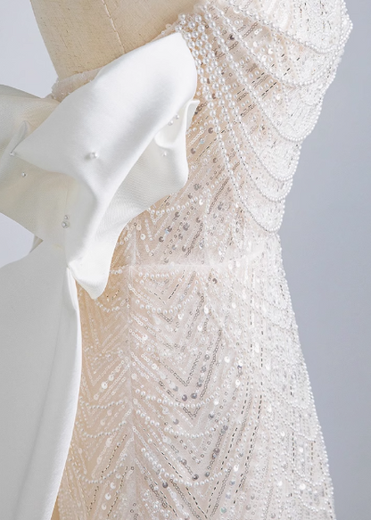 Schimmerndes Meerjungfrauen-Hochzeitskleid mit Perlen, Off-Shoulder und Schleife Prinzessin P2696
