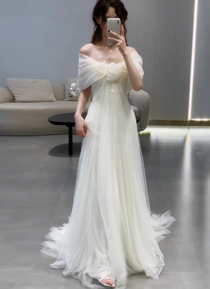 Elegantes weißes schulterfreies schlichtes A-Linien-Tüll-Brautkleid P2697
