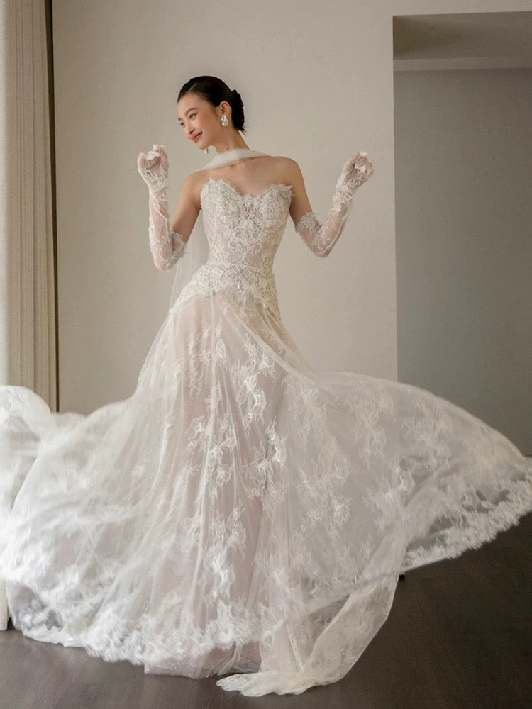 Hochzeitskleid P2699 aus Tüll mit fließender Spitze, herzförmigem Ausschnitt und A-Linie