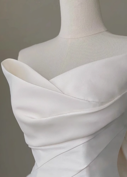 Französisches schlichtes trägerloses Satin-Schleifen-Meerjungfrauen-Hochzeitskleid P2700