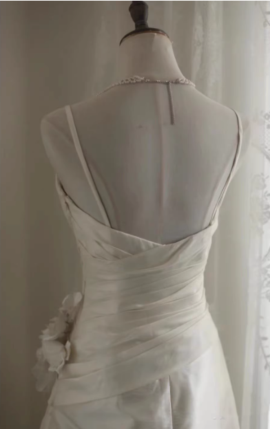 Elegantes Satin-Vintage-Träger-Bodenlanges 3D-Blumen-Hochzeitskleid P2730