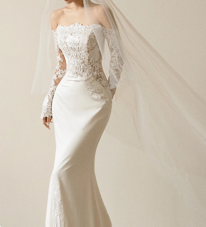 Französisches schlichtes One-Shoulder-Brautkleid aus Spitze und Satin mit langen Ärmeln und Meerjungfrauen-Schnitt P2738