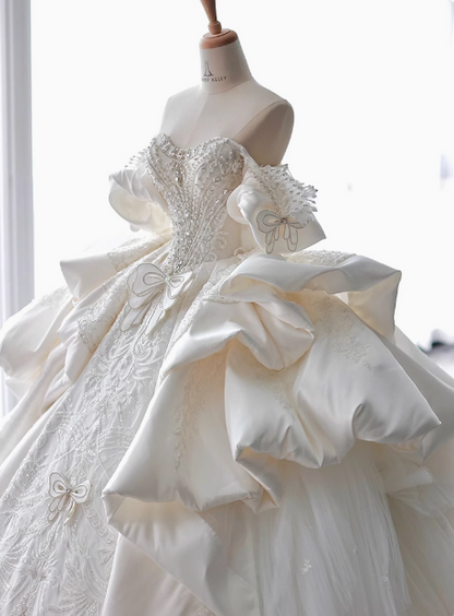Französisches Satin-One-Shoulder Hochleistungs-Luxus-Runaway-Prinzessin Bodenlanges Brautkleid P2755