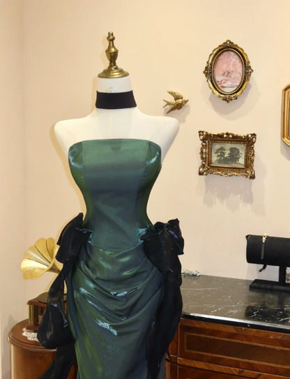 Besonderes grünes Retro-Bandeau-Meerjungfrauen-Brautkleid mit Taille P2791