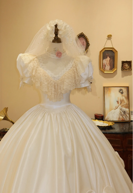 Princess White Retro V-neck Short Sleeve Satin Sweet Wedding Dress P2792