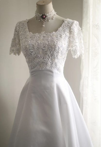 Vintage Square Neck Short Sleeve Satin Elegant Floor-Length Wedding Dress P2803