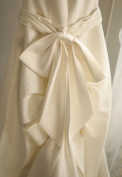 Einfaches, satiniertes Bandeau-Top mit Schleife, Retro A-Linien Brautkleid in Prinzessinnenform, bodenlang P2805