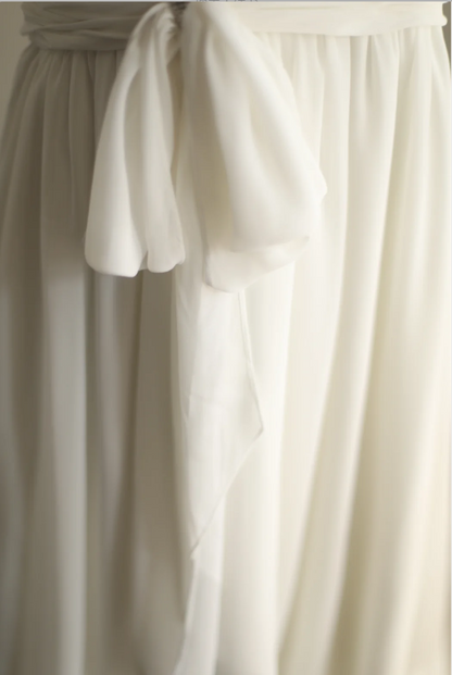 Einfaches Neckholder-Brautkleid aus römischem Chiffon, fließend P2809