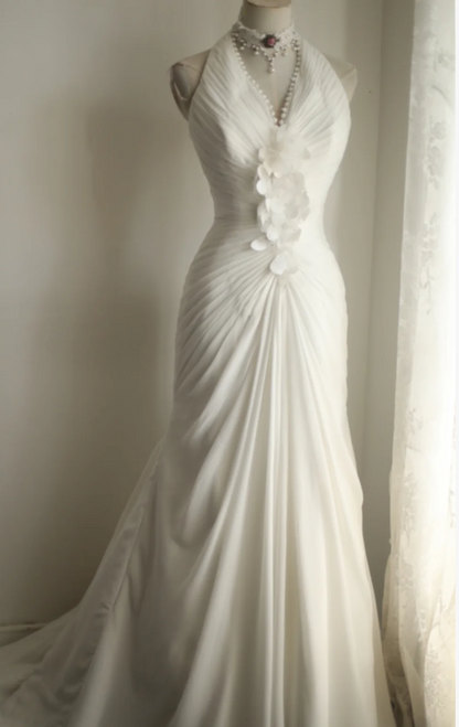 Romanischer Neckholder Chiffon Fishtail A-Linie Hochzeitskleid P2812