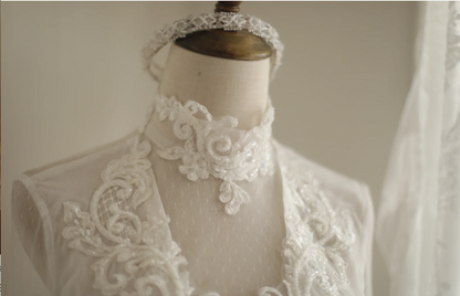 Französischer Vintage Rollkragen Langarm Chiffon-Mesh-Spleiß Elegantes Bodenlanges Hochzeitskleid P2816