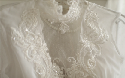 Französischer Vintage Rollkragen Langarm Chiffon-Mesh-Spleiß Elegantes Bodenlanges Hochzeitskleid P2816