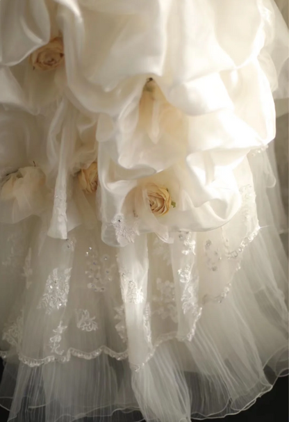 Retro Palace unregelmäßiges Neckholder-Brautkleid aus Tüll mit Rüschen in A-Linie P2824