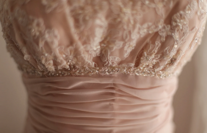 Retro Prinzessin Rosa Bandeau Top Irreguläres Puff-Hochzeitskleid P2846