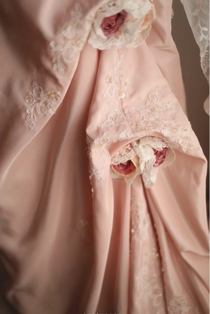 Retro Prinzessin Rosa Bandeau Top Irreguläres Puff-Hochzeitskleid P2846